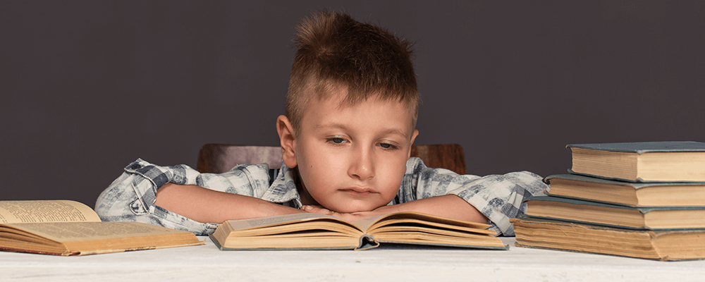 Síntomas que indican si tu hijo necesita lentes.